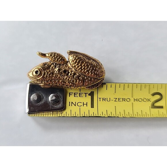 Gold Tone Metal Frog Shaped Pin Vintage Costume Jewelry P.S.C.O. - Picture 9 of 10